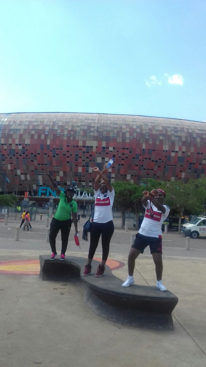 ms_komani's tweet photo. You will never understand why I Fux with thus team so much so don't even try and question that!!!! #OnceAlways #TeamOPFC https://t.co/gyQjmUAvaf