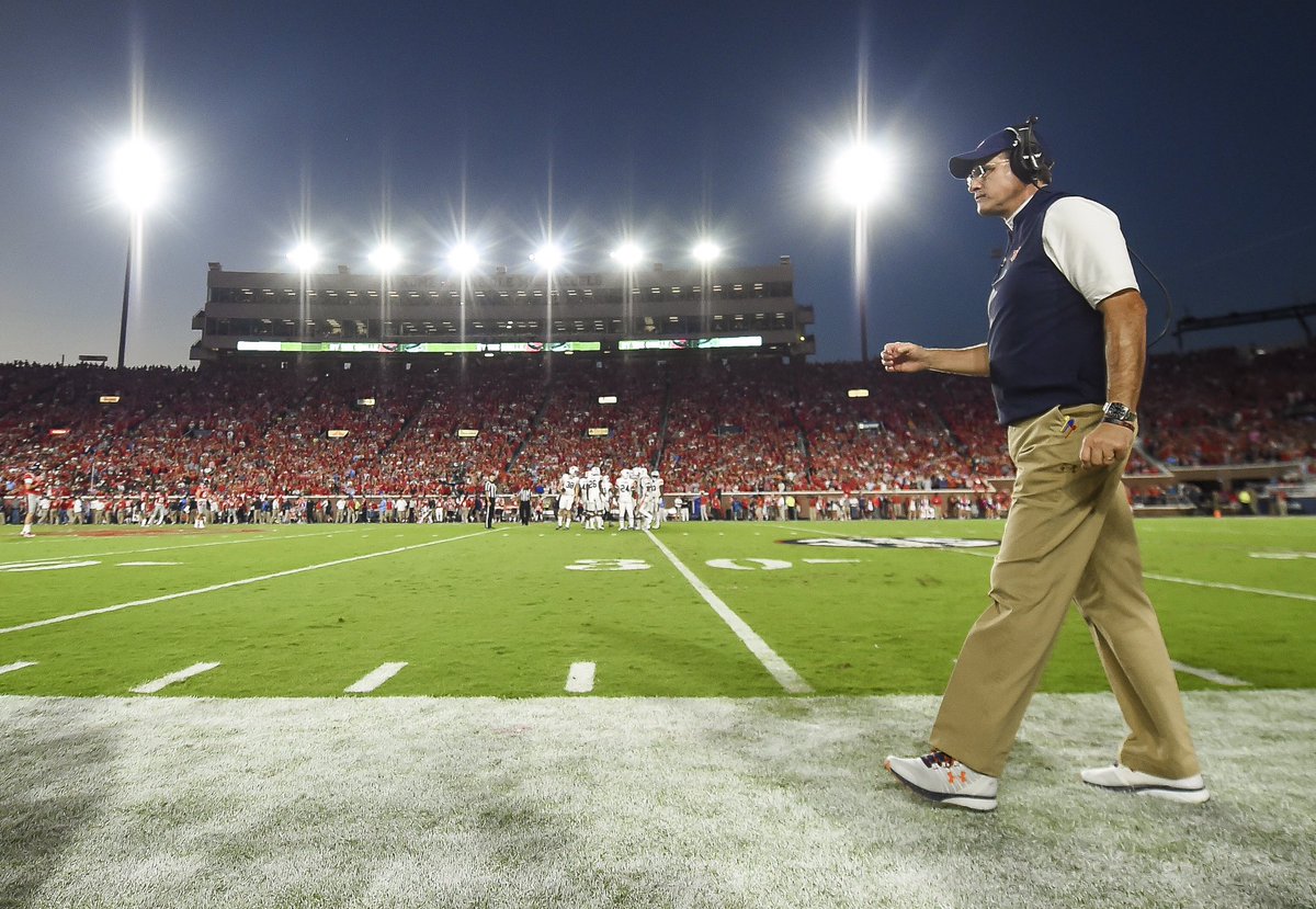 wwader's tweet photo. Beautiful night in Oxford, can't beat SEC  football in the fall #WarEagle https://t.co/Z5feg36lqN