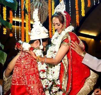 Happy anniversary dada and boudi. Tmra dujn khub valo theko. Tmdr jori best jori..😘 <a href="/Jisshusengupta/">Jisshu U Sengupta</a> <a href="/Ninotchkaa/">نینوچکا</a>
