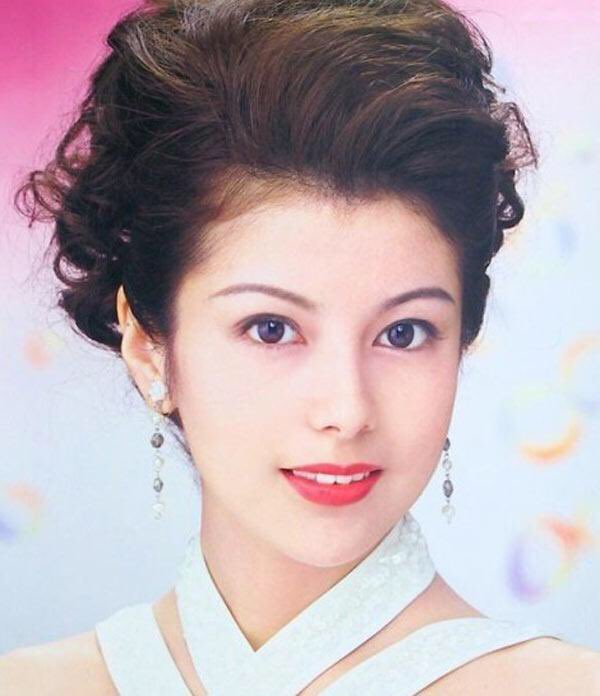 辛酸ぺろ子 בטוויטר 科捜研の女 に出てるイメージしかなかったけど 若い頃の沢口靖子美しすぎて驚いた なにこの透明感と溢れんばかりの可愛さ 美人だと思う人を挙げる 沢口靖子 辛酸ぺろ子 בטוויטר 科捜研の女 に出てるイメージしかなかったけど 若い頃の沢口靖子美しすぎて驚いた なにこの透明感と溢れんばかりの可愛さ 美人だと思う人を挙げる 沢口靖子