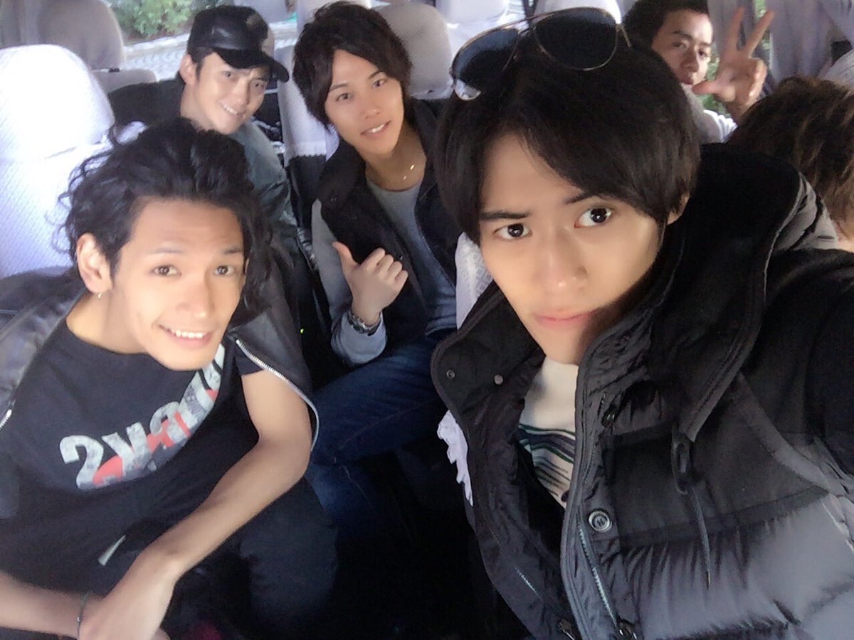 TOMOYA_HAPPY's tweet photo. 奈良にて平城京天平祭に出演させていただきました！
お越し下さったみなさんありがとうございました！
見晴らしもばつぐんで、平城京という最強の建物をバッグにライブできて本当に楽しかったです！
引き続きお楽しみください！ https://t.co/RDdXWdyx11