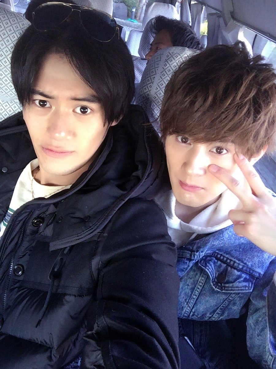 TOMOYA_HAPPY's tweet photo. 奈良にて平城京天平祭に出演させていただきました！
お越し下さったみなさんありがとうございました！
見晴らしもばつぐんで、平城京という最強の建物をバッグにライブできて本当に楽しかったです！
引き続きお楽しみください！ https://t.co/RDdXWdyx11