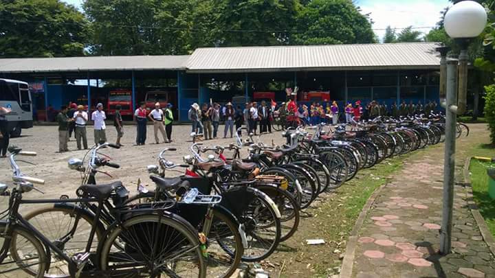 saat ini team #ekspedisionthel #anyerpanarukan rehat di gd joeang 45 bekasi