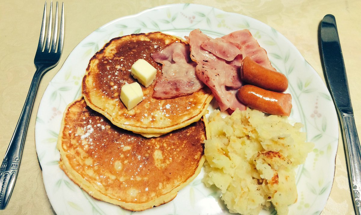 sweetlover225's tweet photo. フラップジャックパンケーキ作ったよ〜😜💖
遅めのお昼〜
#パンケーキ
#料理好きな人と繋がりたい 
#お腹ペコリン部 https://t.co/j3Nf9mqaA5