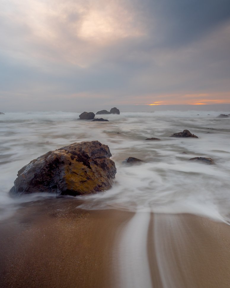 dcassat's tweet photo. Beach Slide #beach #rocks #rain #sunset #bodegabay #california #sonomaCounty #longexporsur… https://t.co/8QOTjXXILG https://t.co/tdRMqMXXpM
