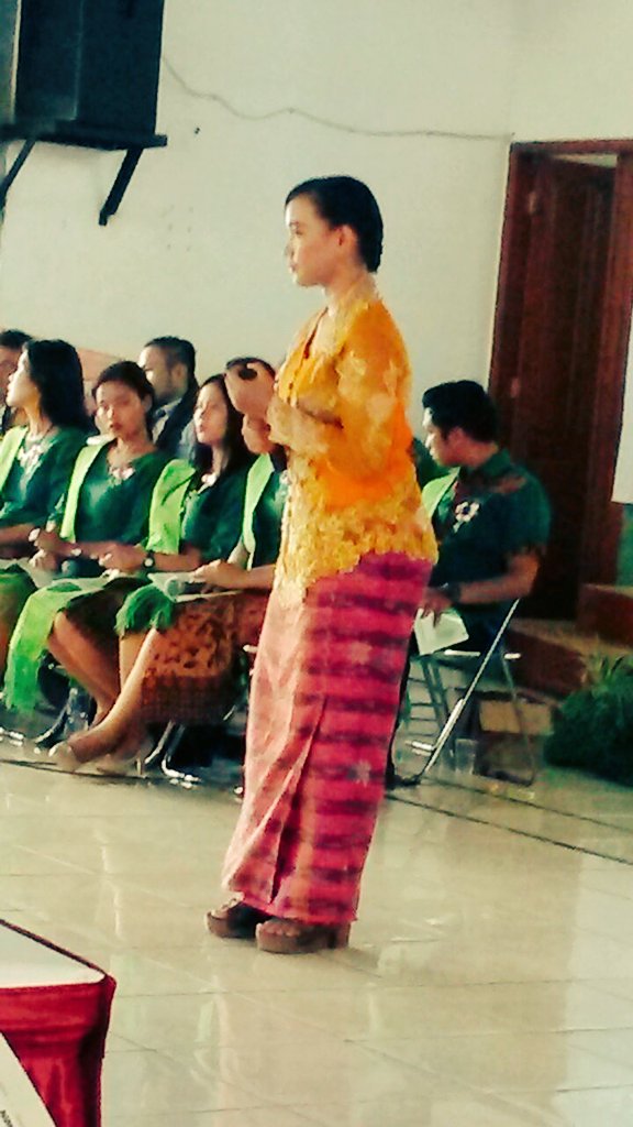 Pujian dari Wulan br. Sinaga dalam Kebaktian Peresmian GKPS Tegal