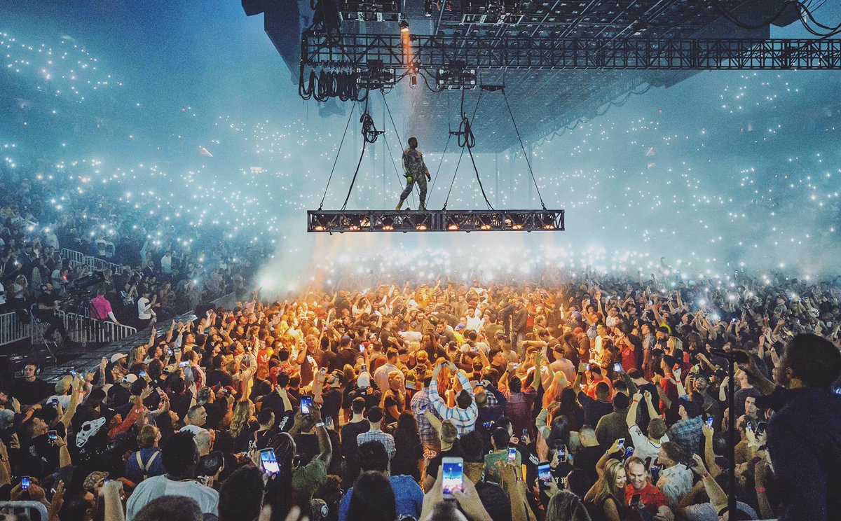 Top Moments From Kanye West S Saint Pablo Tour