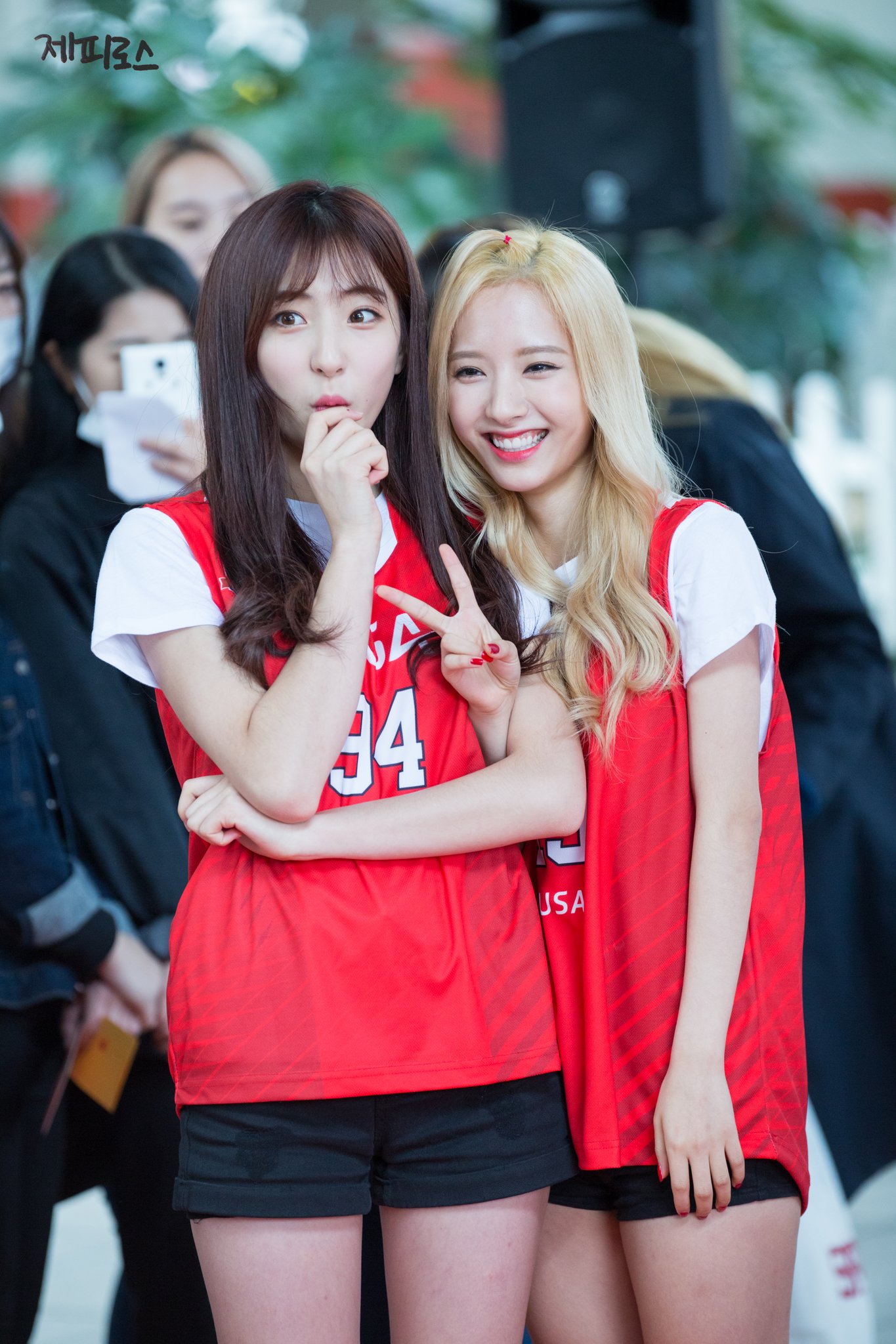 Cv_zeqdVMAAwBce.jpg:large