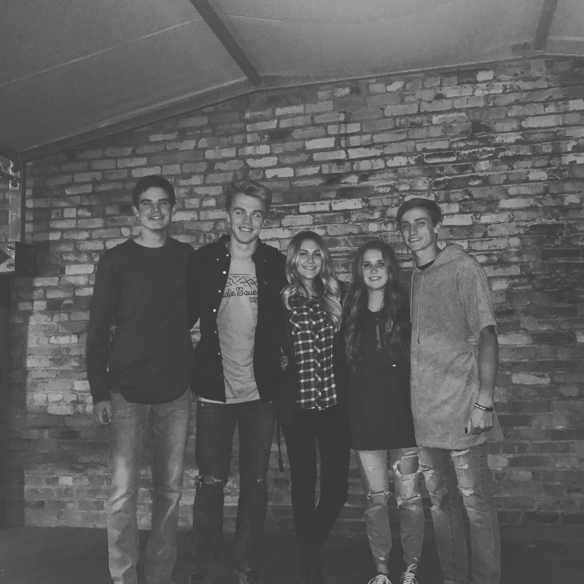 MarliSharp's tweet photo. wonderful day with wonderful humans https://t.co/7mgzyNLwHF
