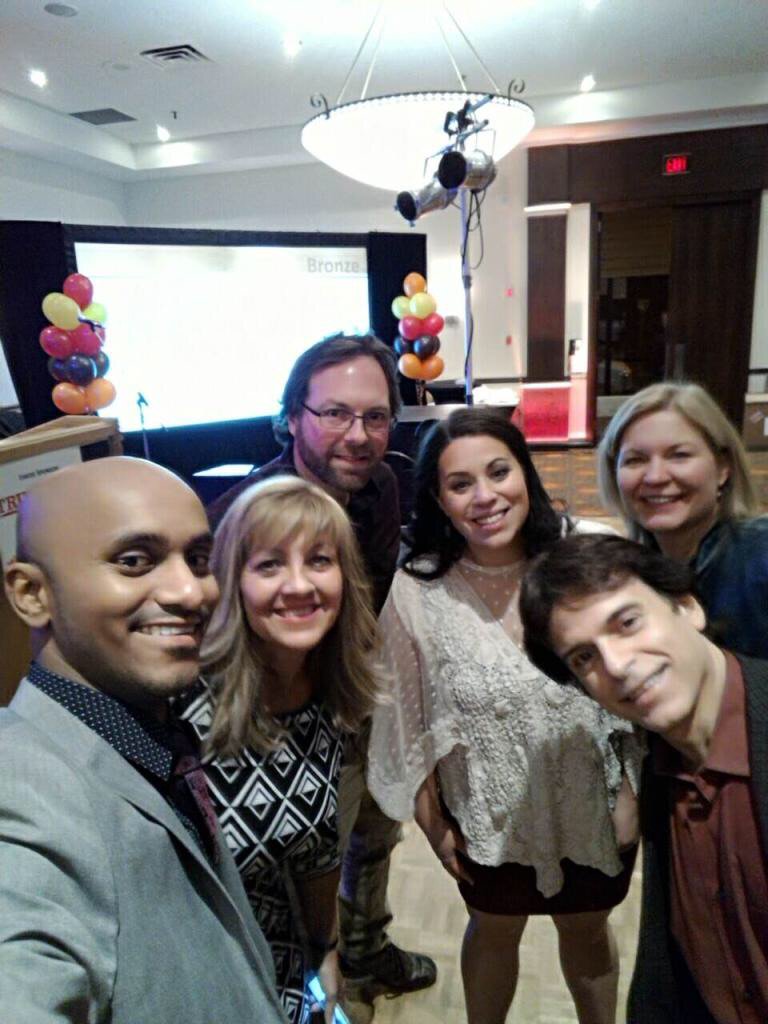 LouSmyrlis's tweet photo. Having fun at STA dinner. #STA16 https://t.co/RyDfZefYjQ