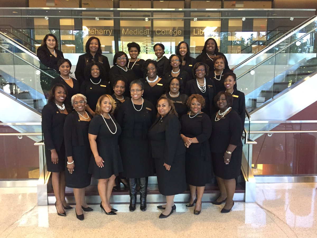DrMariRoss's tweet photo. Grateful to serve my community with these lovely, powerful and selfless ladies #100BW Let the new service year begin https://t.co/OdN5CRk74U
