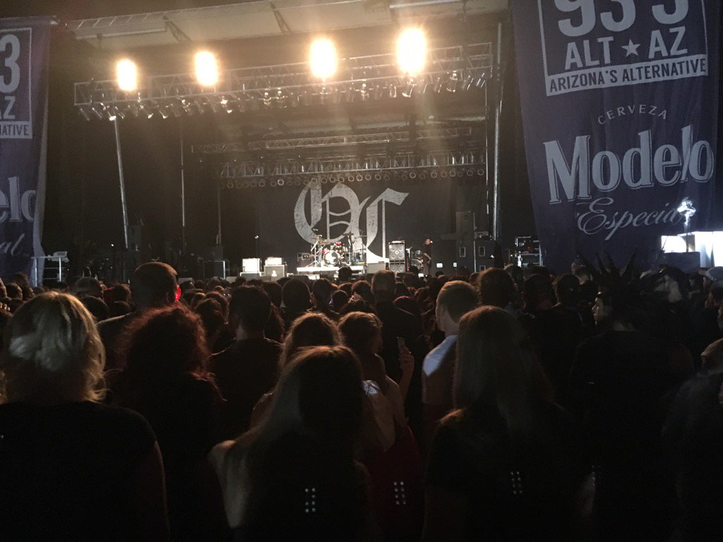 billyscheel's tweet photo. Getting ready to rock with Good Charlotte  #ALTAZZombieProm https://t.co/S1pN5yfxJh