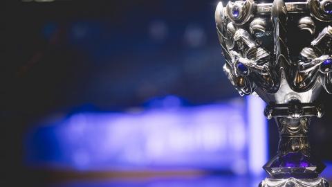 LeagueOfLegends's tweet photo. The Worlds Finalists are set https://t.co/SoiyQWRu49 https://t.co/Ihjw4sXKxg