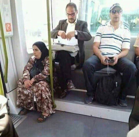 Binmahfouzs's tweet photo. الرجوله صفاتها بالفعل وليست بالمظهر
#رتويت #صورة #الاخلاق https://t.co/ILU1bQ0Q6u