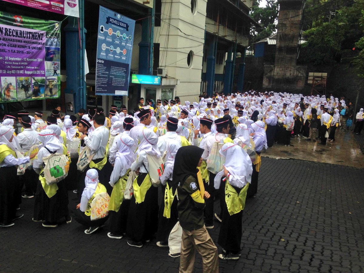 Sedang berlangsung PPMB Ekonomi UNISBA minggu pertama #ekonomisatu #ppmb2016