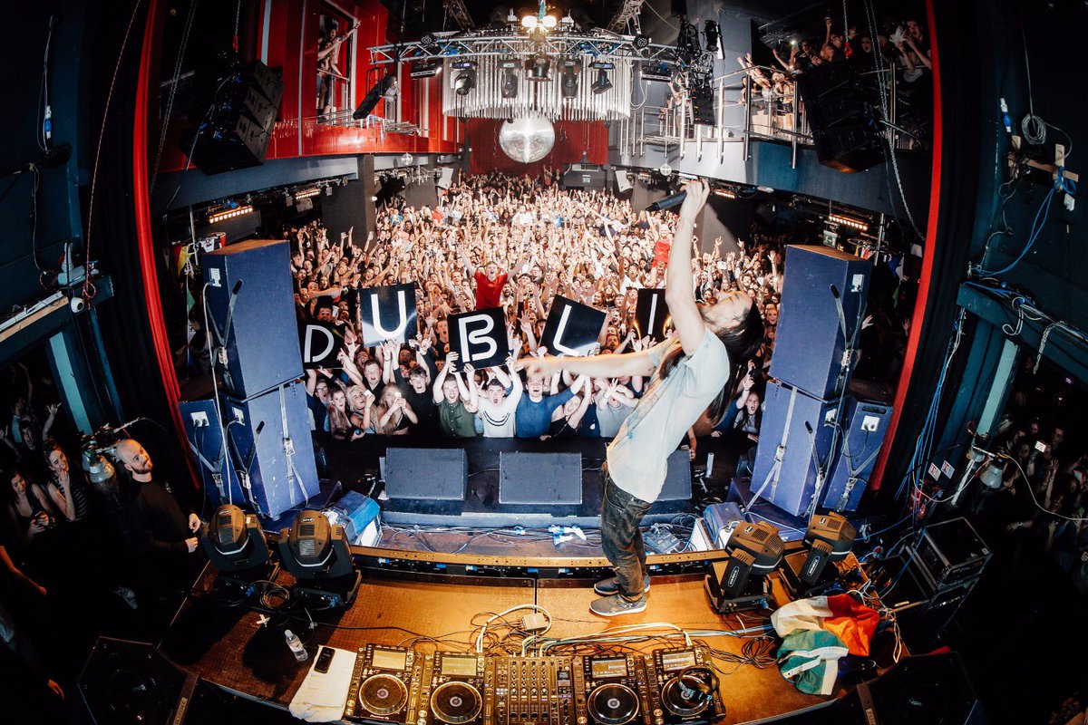 🇮🇪🇮🇪🇮🇪My no 😴 euro tour started off last night in Dublin Ireland sold out show here. Here we fucking go! https://t.co/tYsFvyLXsf