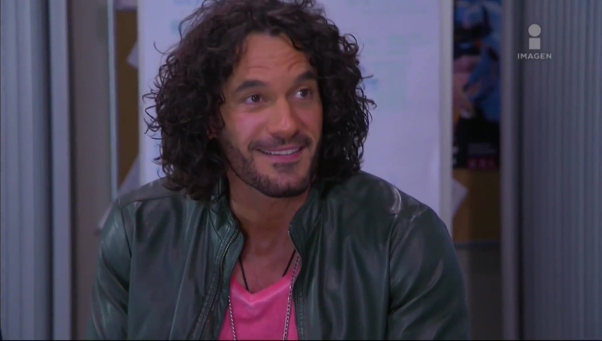 cecialdo's tweet image. Dónde es @MarioCimarro? #AntonioAvélica deja este cuerpo!Qué grandioso personaje!Impaciente por ver elEpisodio 6 en #canal3 Por @imagentvmex
