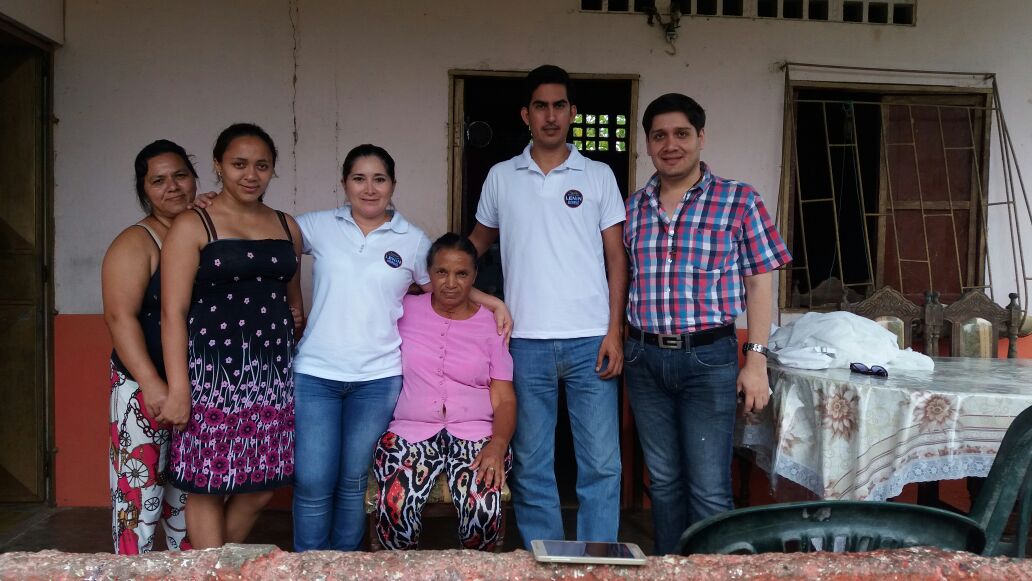 econmarlon21's tweet photo. Seguimos recorriendo El Oro esta vez visitando el cantòn Pasaje- sector Ràjaro,lideres comunales q apoyan a nuestro compañero @Lenin https://t.co/o2bF5UuVru