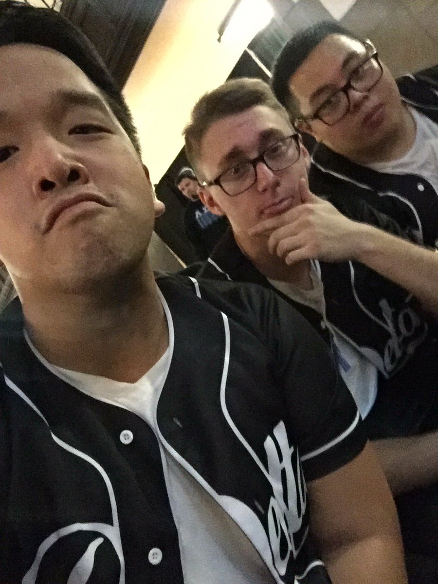 alexander_tran's tweet photo. #ASRUndefeated2016 we hype 👌 https://t.co/gnX2QmHrTk