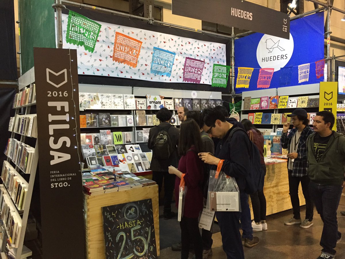 DiccionarioCons's tweet photo. Te perdiste el lanzamiento del #DiccionarioConstitucional? No te preocupes, nos pillas en el stand de @hueders en @FILSA2016 https://t.co/Qwf3v5QNcw
