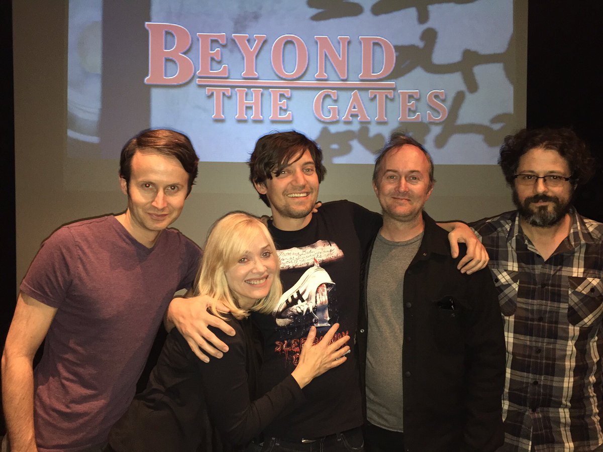 BeyondTheGates_'s tweet image. Cast &amp;amp; crew @barbaracrampton @BossJacko @JesseMerlin @bwsowell &amp;amp; @xNECKx recording their  commentary track for BEYOND THE GATES