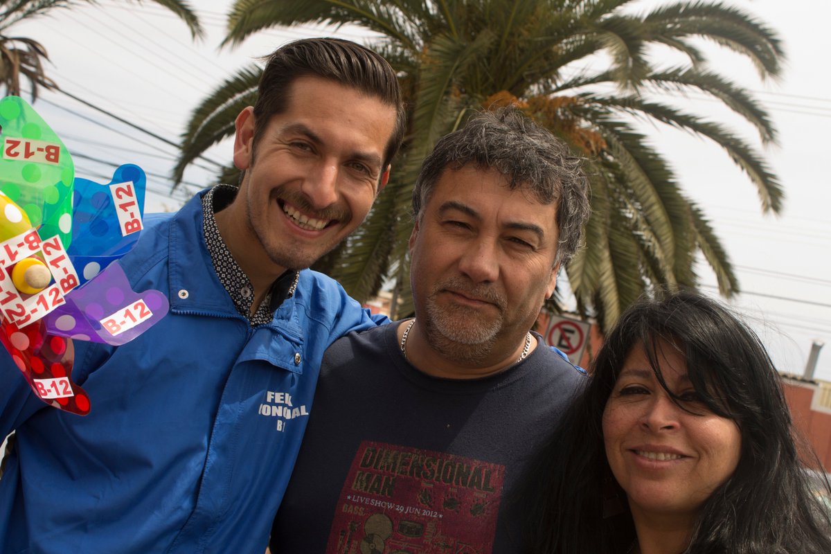 felixuls's tweet photo. Junto al Gran Musico y compositor @DESCALZIDECHILE creador de Jingle #AmorPorLaCuidad B12 mil gracias por tu Tremendo Trabajo #LaSerena https://t.co/Ngiso7kJqM