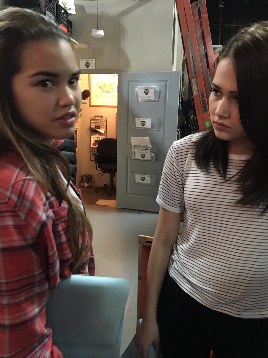 parisberelc's tweet photo. Probably talking about boy drama. Moments captured by Dana😊 https://t.co/KmC2mAn8rw