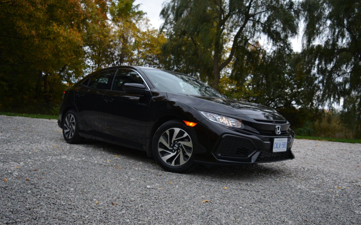 EncoreHonda's tweet photo. Voici la Civic haut de gamme, celle que tous devraient aspirer à posséder. #TheHatchIsBack #CivicNation https://t.co/37EfEAJjTB https://t.co/XfgmHlfbwf
