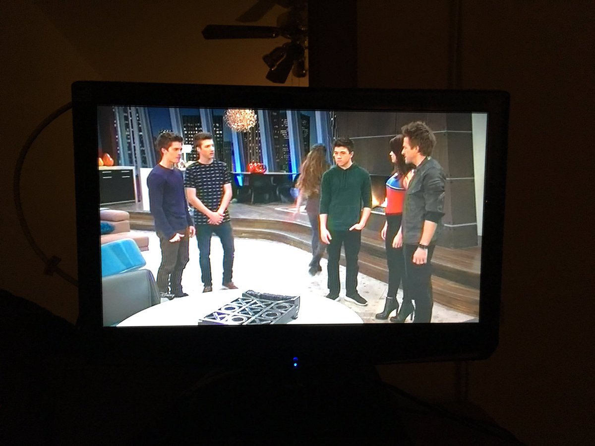 DarianHardmon's tweet photo. THE WHOLE CITY IS DARK! 😱 #LabRatsFinale #LabRatsEliteForce @parisberelc @CPetey222 @kelliberglund @MooreBryan @bradley_s_perry https://t.co/4WHNB7nH8Y