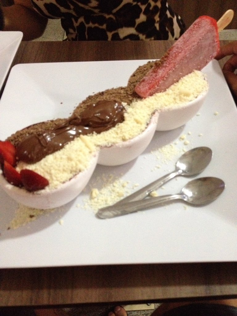lucas_chagas13's tweet photo. Roxim açai 😏😋 cmç o sábado https://t.co/oKyxzUikmH