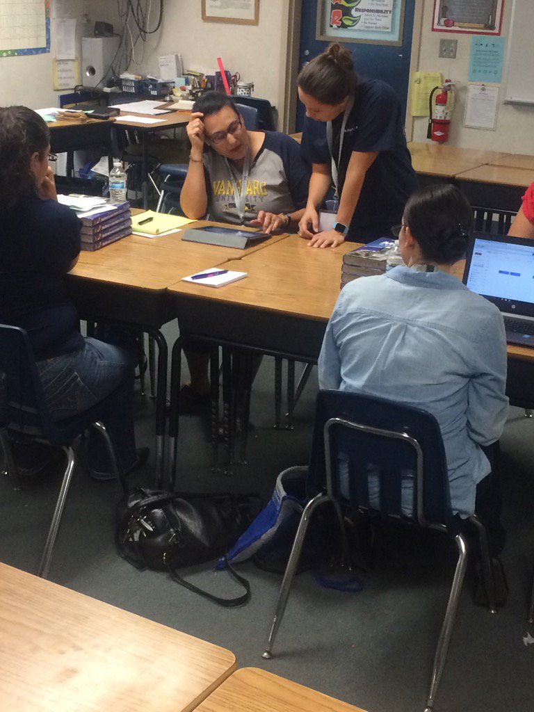 joshjusd's tweet photo. @DesMorse getting more converts to @GoogleForEdu thanks for presenting today at #jusdtechfest @JVHSJaguars https://t.co/ec4lktXxto
