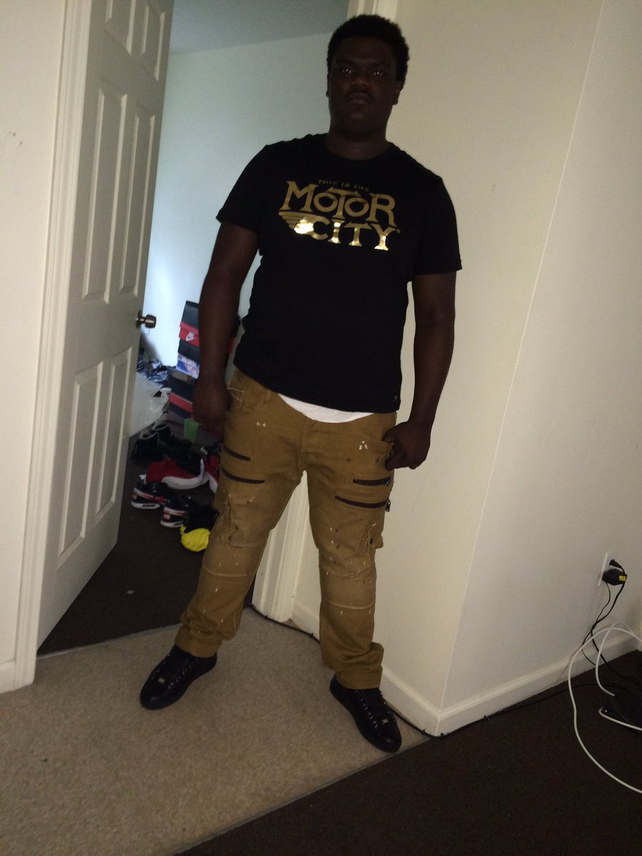 HotJuan1's tweet photo. Bitch I'm him him https://t.co/sKUUa7182M
