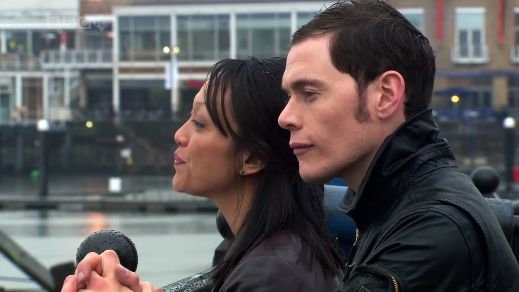 Ianto_back2_TW's tweet photo. Thank you @Pancheers @Team_Barrowman @burngorman @naoko_mori @indyv9 @TeamEveMyles @kaikaiowen #Torchwood10YearsStrong #BringUsMore! :} https://t.co/2C8Up4BZSq