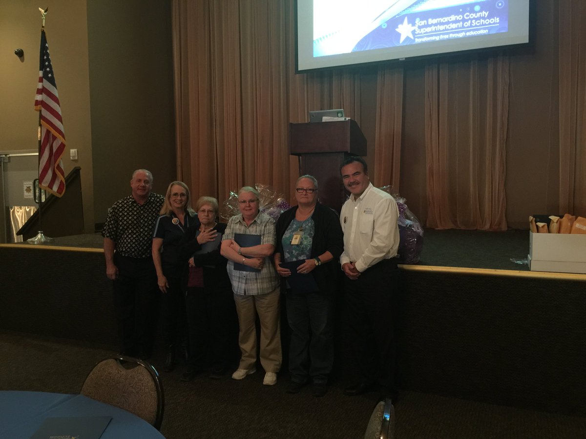 MEJ2714's tweet photo. Supt. Ted Alejandre recognizes Paraeducators at Professional Development Day! https://t.co/bLLbDu6OLp