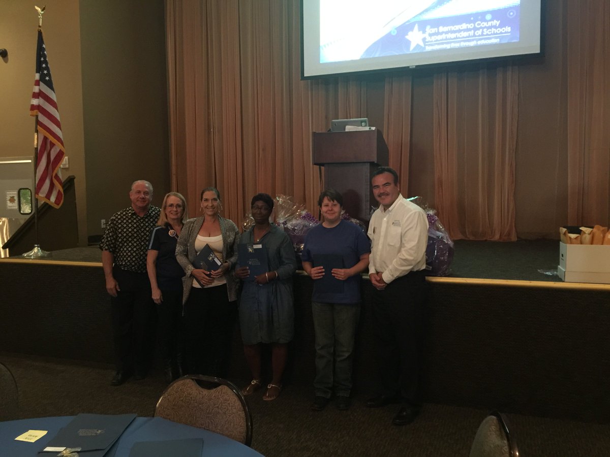 MEJ2714's tweet photo. Supt. Ted Alejandre recognizes Paraeducators at Professional Development Day! https://t.co/bLLbDu6OLp