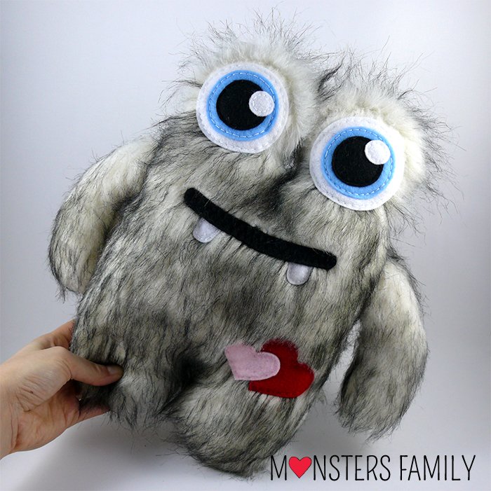 LoveMonsterLand's tweet photo. The cuddliest monster loves to hug! https://t.co/wrOlSPQaJw
#etsychaching #furryfriend #FurryMonster #MonsterPlushToy #kawaii #epiconetsy https://t.co/GNhS6AdR2f