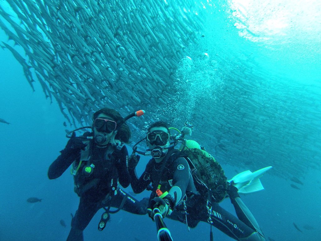 Rikasharsa's tweet photo. Seeing is believing. Sampe ketemu di adventure #mtmaderawan bareng gw & @david8js pagi ini jam 8.30. #mtmaderawan https://t.co/sqt1H5ibhB