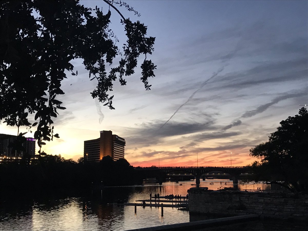 ShugarSpeaks's tweet photo. Bats didn't come out tonight but still another beautiful #atx #sunset @ScottFisherFOX7 #epic #bats #congressbridge #saturdays #austinscene https://t.co/JoN7w6OPm7