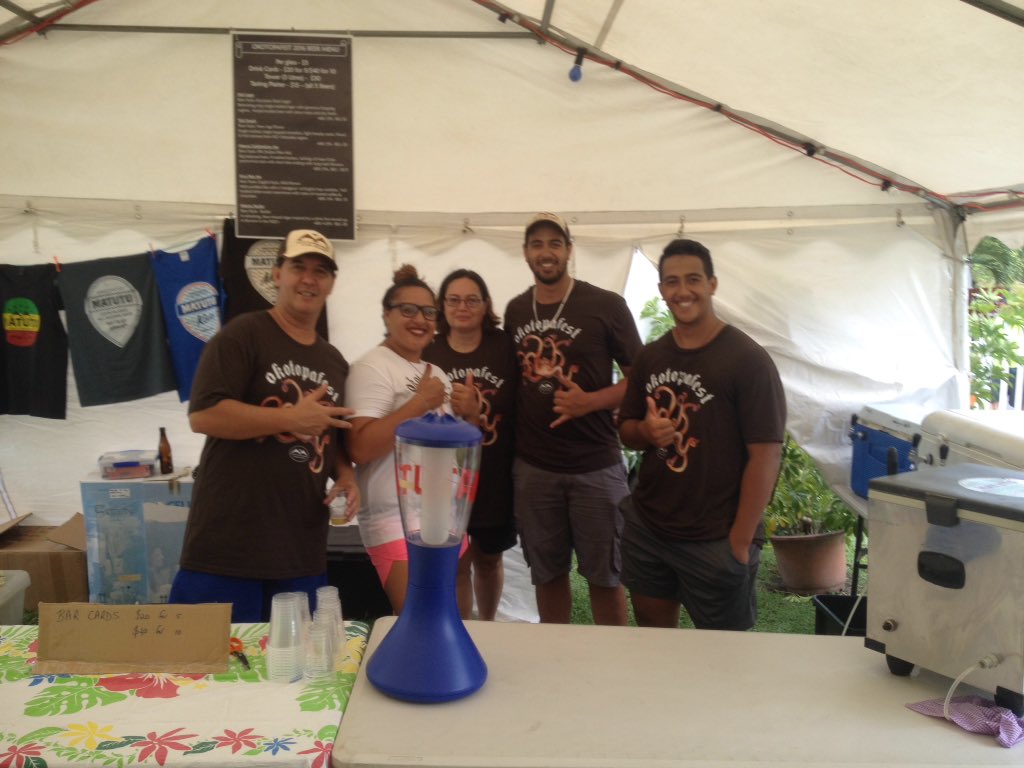 ma222u's tweet photo. The team @ma222u beers on tap https://t.co/z9MjNIgLrp