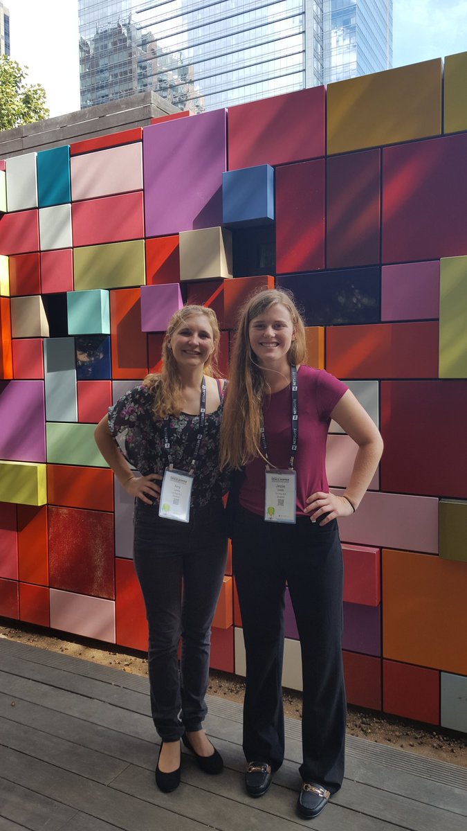 _jessiejsmith_'s tweet photo. Had an amazing time at #GraceHopper2016 this year! I went to some awesome tech talks, and even got to demo the #HoloLens! #GirlsWhoCode https://t.co/UlVcVjob8r