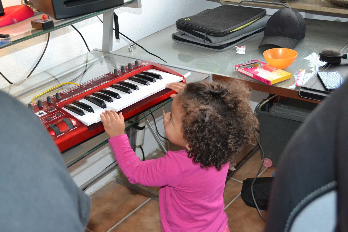 nutiline's tweet photo. My Babies wanted to jam with ime in the Lab! Was a great recording session..my Princess Evelyn layed a vocal track for the first time.Proud! https://t.co/d10ZHE1v6e