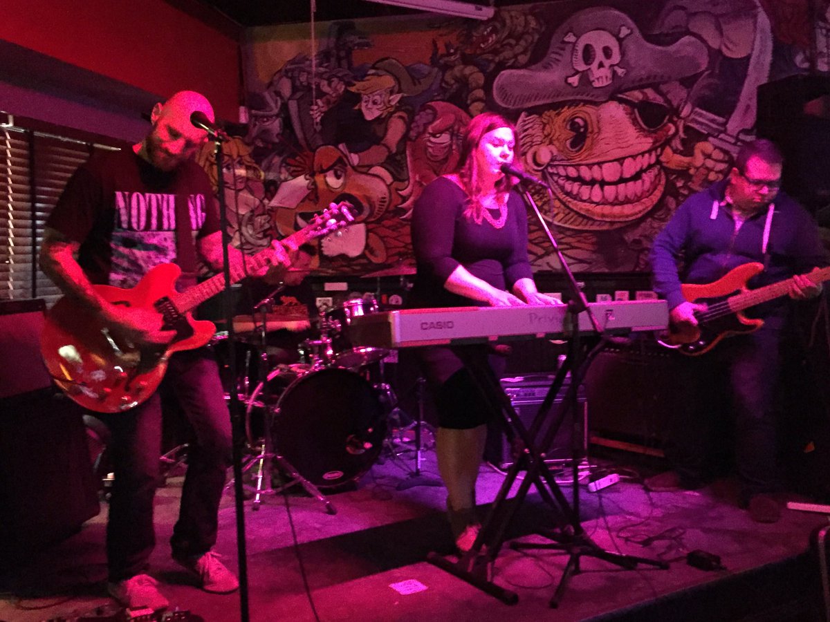 Great time and greater decor @ 1984 in Wilmington. Thanks @tapesandtubes and @michaeljband for playing.