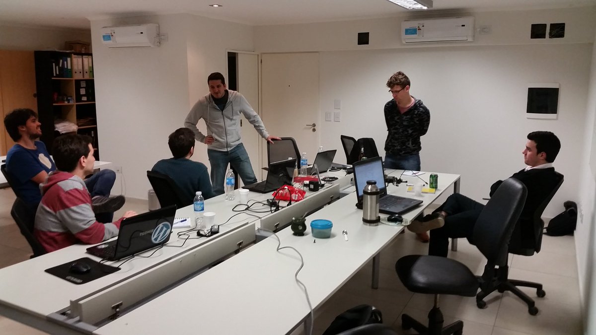 icoperazzo's tweet photo. Sigue #SWLaPlata en @lphub con 4 startups trabajando sus pitchs para mañana https://t.co/eShm9R4Yzb