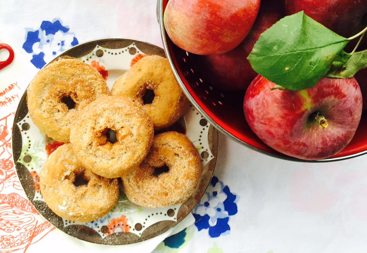 5ThingsToEat's tweet photo. In the blog: My fave #NewEngland fall eats https://t.co/9wqaQibA3a #eaterboston #foodie https://t.co/DfhMcivXwR