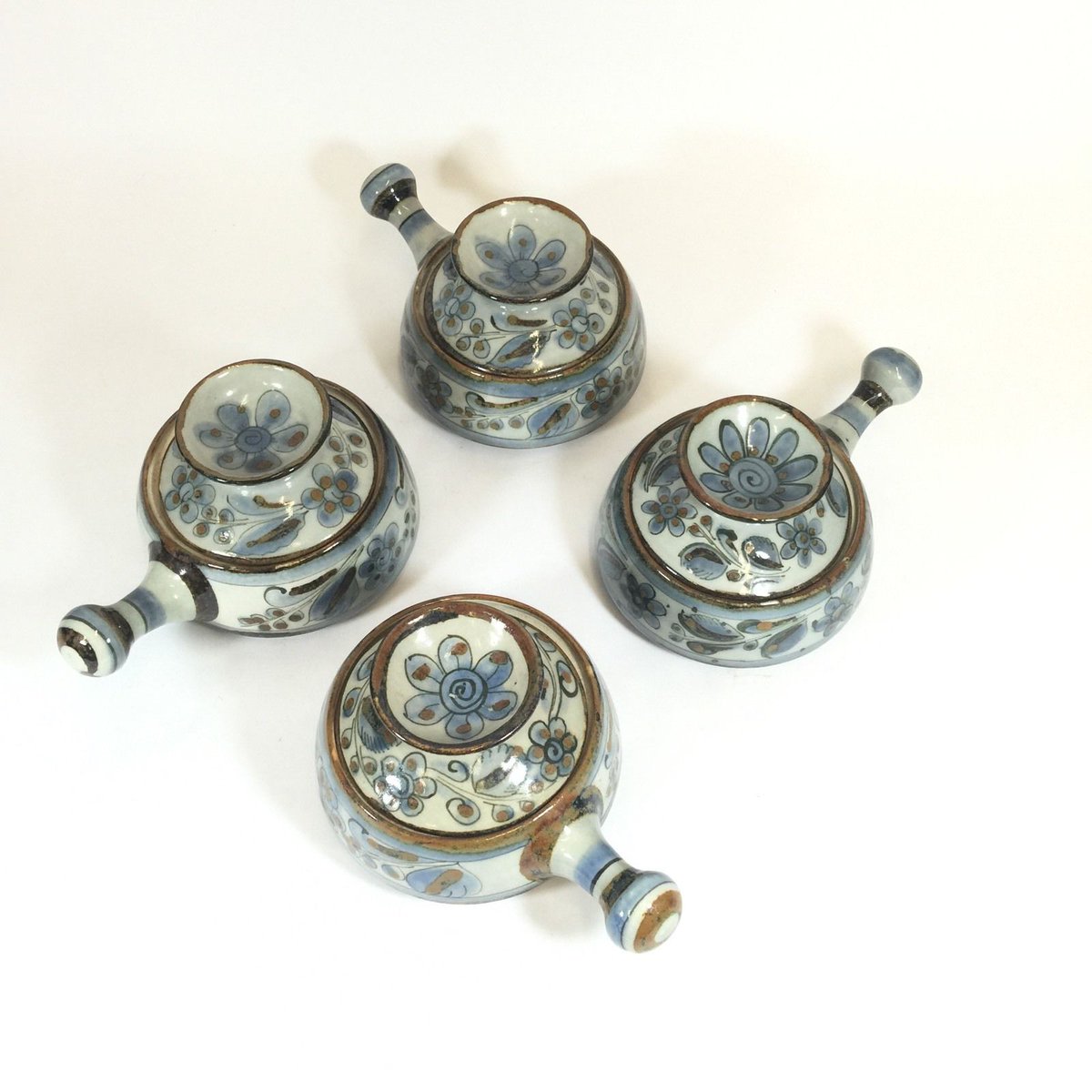 RetroResaleSD's tweet photo. #Tonala #Pottery #BeanPots Set #KenEdwards #Signed #ElPalomar #mexico #mexicanpottery #dining #gotvintagen #vintage https://t.co/J2T3y3voRo https://t.co/DmhK4ztRfb