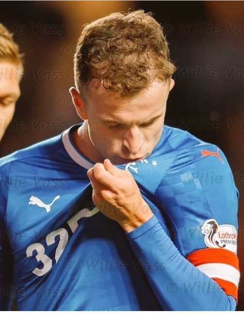 CameronR98's tweet image. Intae these bastards👊🏻🇬🇧🇬🇧🇬🇧 #NoSurrender #RangersFC #AndyHalliday