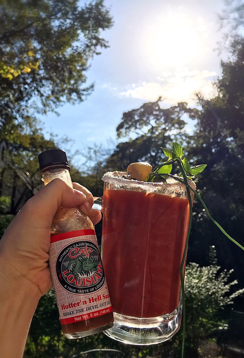 ussauce's tweet photo. Sunday Bloody Sunday #ussauce #eathot #bloodymary #cafelouisianehotsauce #hotsauce #brunch #fall #chicago https://t.co/SLVBNV97hh