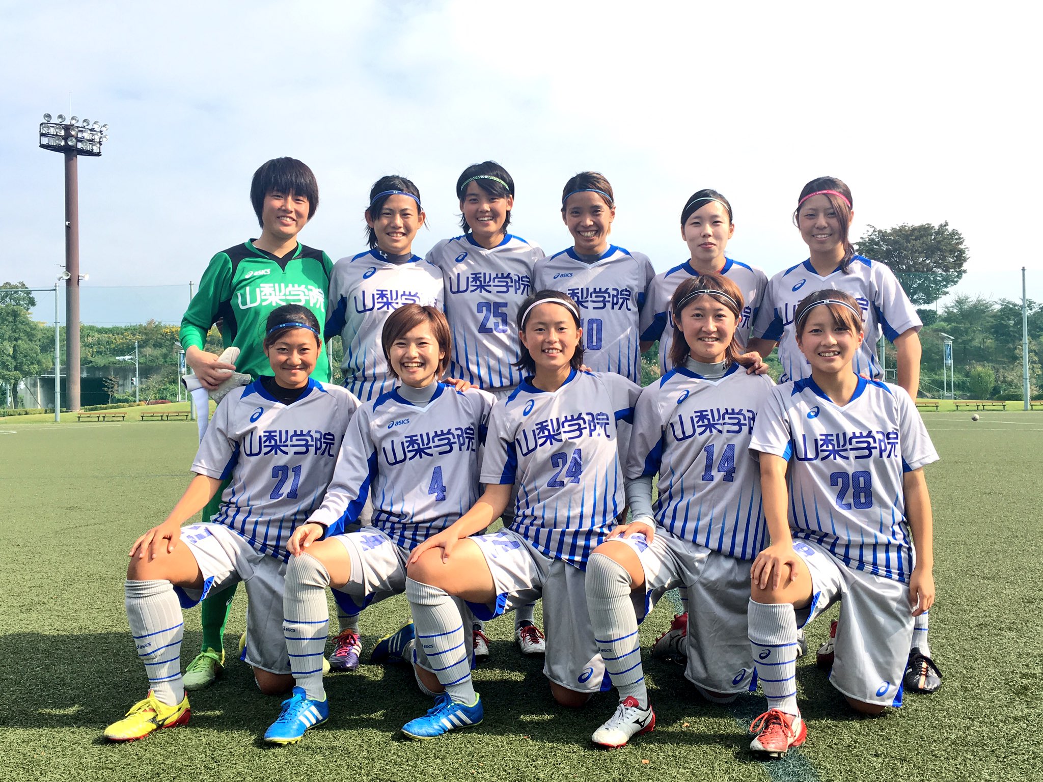 山梨学院大学サッカー部女子 公式 第23回山梨県女子サッカーリーグ Vs 武田消毒ジェイド 10 00k O 押原公園人工芝g スターティングメンバー Gk 吉原 Df 中西 生沼 花本 林 Mf 又吉 北川 広瀬永里香 広瀬永子 肝付 Fw 小山 キックオフです