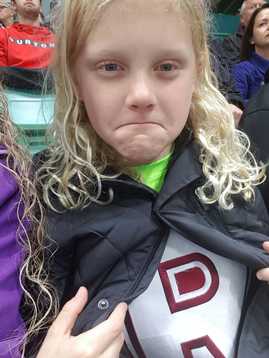 fb_andersen's tweet photo. My @rebelshockey jersey is too small #growingboy #Rebels25  #ATBselfie https://t.co/8x0dFwLSj3