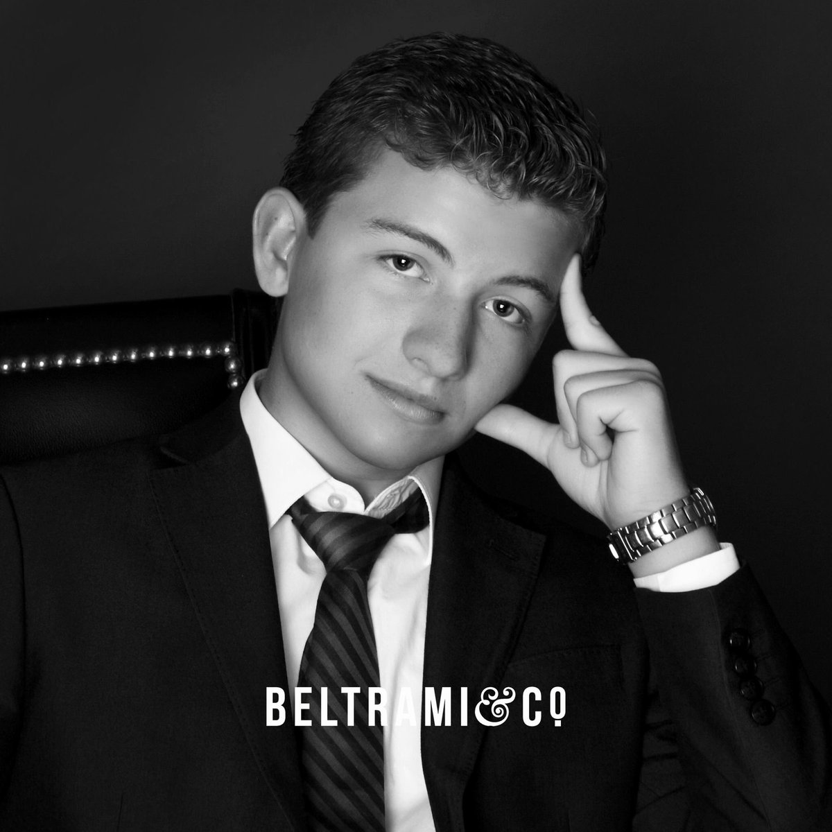 beltrami_co's tweet photo. #YouOnlyDoThisOnce #ClassOf2017 #SeniorPhotography #BeltramiExperience https://t.co/BDJPZX2nK1